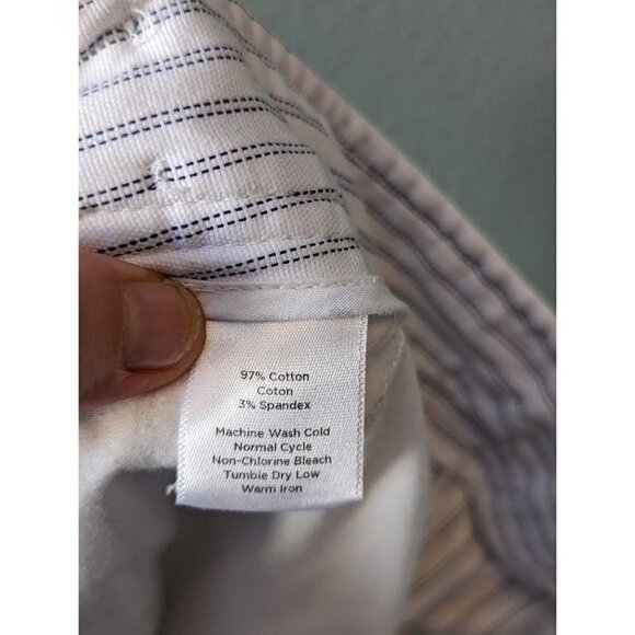 Talbots Heritage White Blue Stripe Seersucker Capris Pants Size 4P - Picture 6 of 7